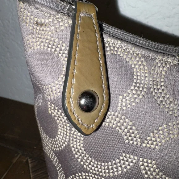 Coach Gray Makeup Case - Picture 3 of 7